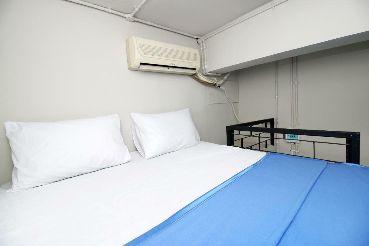 Kamar Keluarga Latumenten Hostel Jakarta