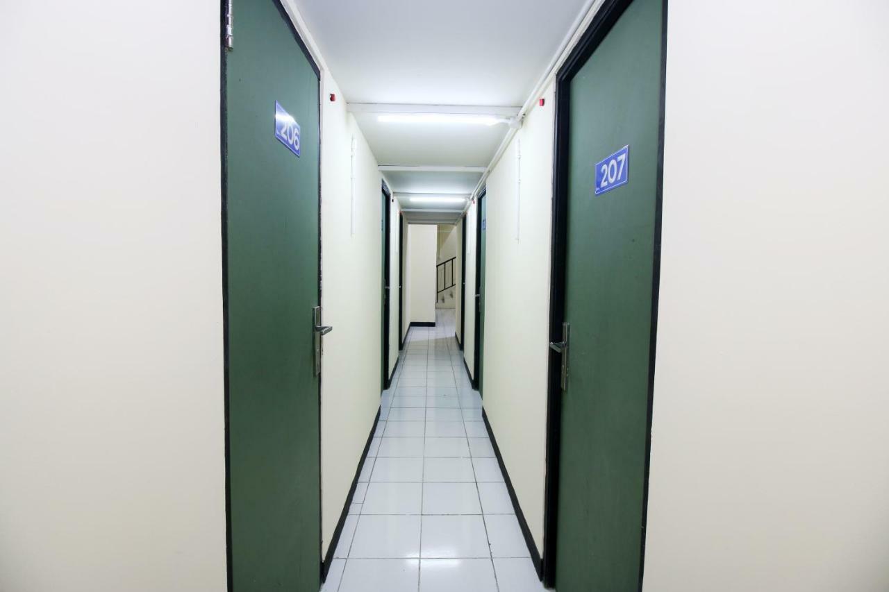 Kamar Keluarga Latumenten Hostel Jakarta